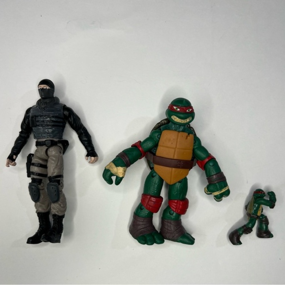 Teenage Mutant Ninja Turtles Action Figures Set of 3